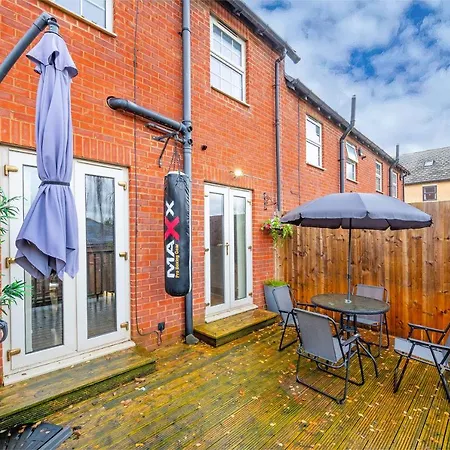 *rc27r* For Your Relaxed & Cosy + Parking * Leeds